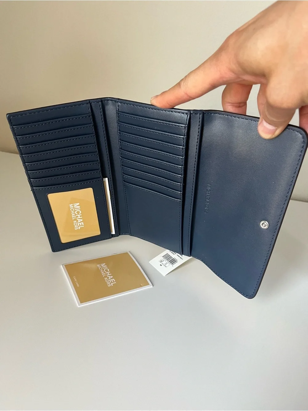 Michael Kors Jet set travel large trifold